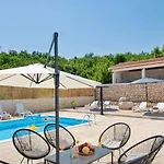 Villa- Rest For The Soul! * Zmijavci