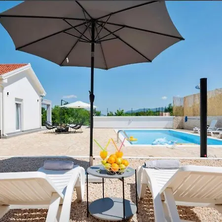Villa- Rest For The Soul! Villa
